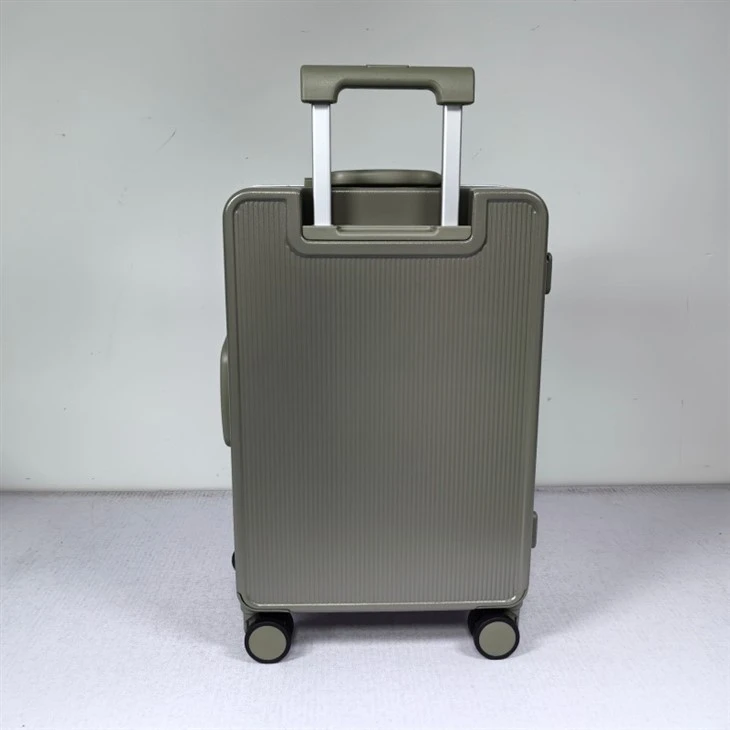 Designer Cabin Luggage factory